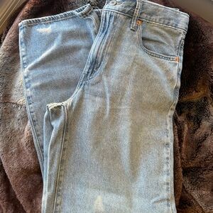 Levi’s Jeans. Baggy Dad. Like new. Light blue. Size 27.